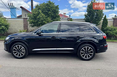 Внедорожник / Кроссовер Audi Q7 2020 в 