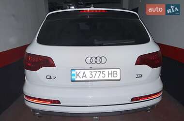 Внедорожник / Кроссовер Audi Q7 2010 в 