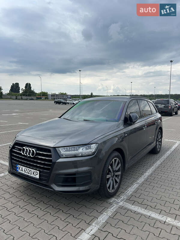 Внедорожник / Кроссовер Audi Q7 2019 в 