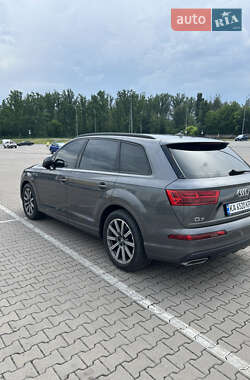 Внедорожник / Кроссовер Audi Q7 2019 в 