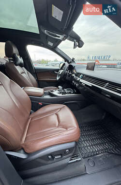 Позашляховик / Кросовер Audi Q7 2017 в Ужгороді