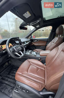 Позашляховик / Кросовер Audi Q7 2017 в Ужгороді