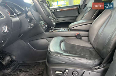 Позашляховик / Кросовер Audi Q7 2015 в 