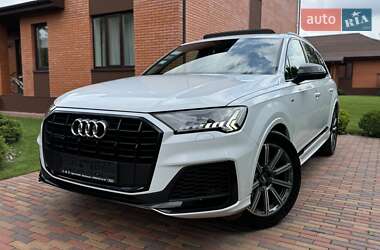 Внедорожник / Кроссовер Audi Q7 2020 в 