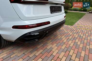 Внедорожник / Кроссовер Audi Q7 2020 в 