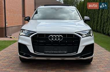 Внедорожник / Кроссовер Audi Q7 2020 в 