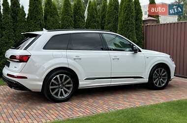 Внедорожник / Кроссовер Audi Q7 2020 в 
