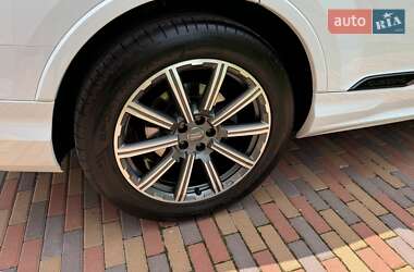 Внедорожник / Кроссовер Audi Q7 2020 в 
