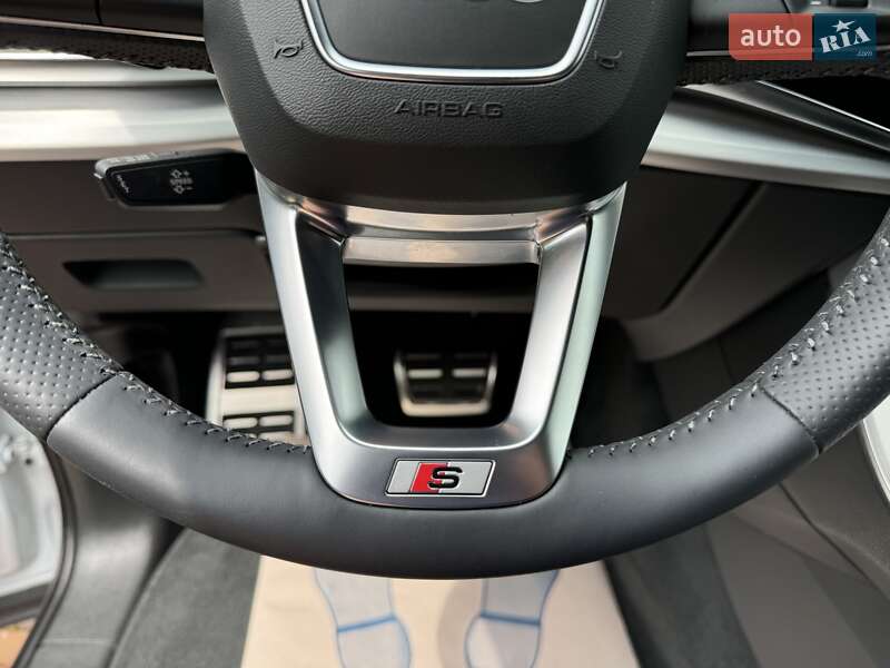 Внедорожник / Кроссовер Audi Q7 2020 в Киеве