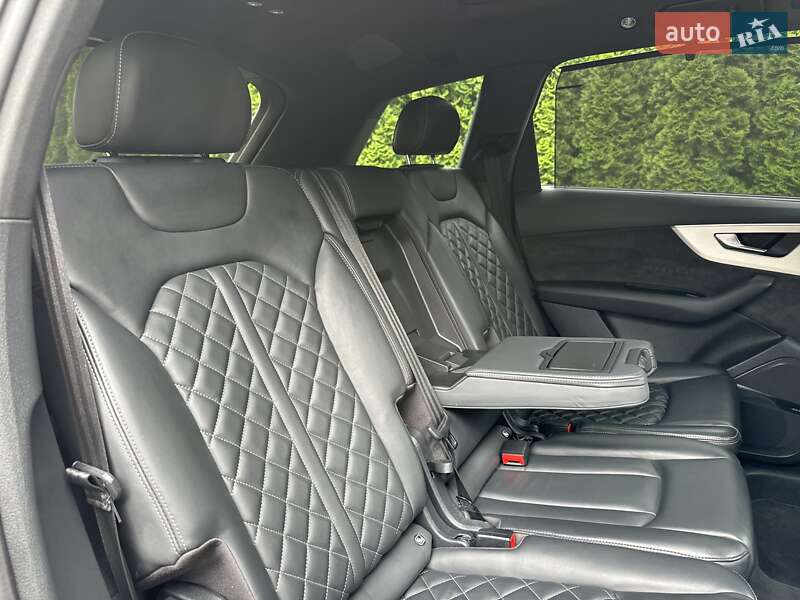 Внедорожник / Кроссовер Audi Q7 2020 в Киеве