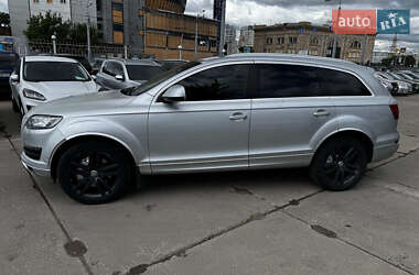 Внедорожник / Кроссовер Audi Q7 2010 в 