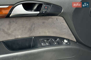 Внедорожник / Кроссовер Audi Q7 2010 в 