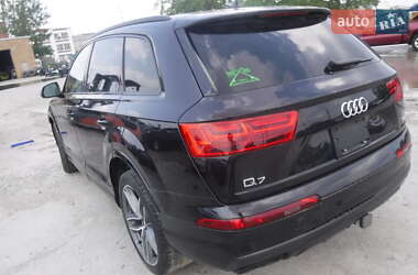 Внедорожник / Кроссовер Audi Q7 2018 в 