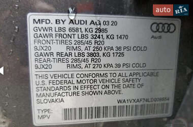 Позашляховик / Кросовер Audi Q7 2020 в 