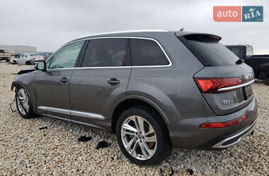 Позашляховик / Кросовер Audi Q7 2020 в 