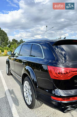 Внедорожник / Кроссовер Audi Q7 2015 в 