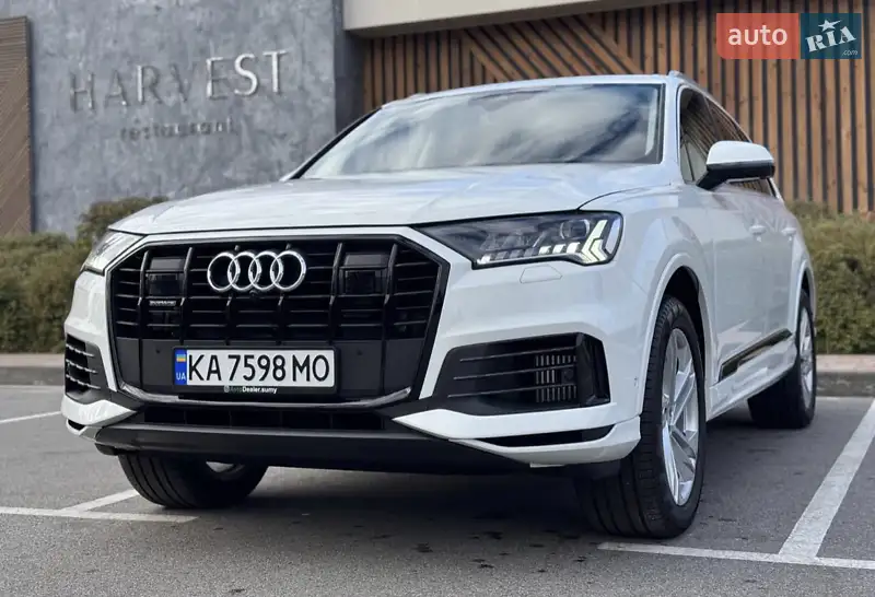 Внедорожник / Кроссовер Audi Q7 2022 в 