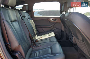 Внедорожник / Кроссовер Audi Q7 2020 в 