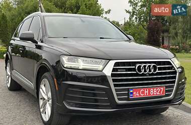 Внедорожник / Кроссовер Audi Q7 2017 в 