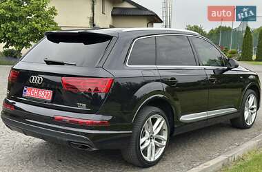 Внедорожник / Кроссовер Audi Q7 2017 в 
