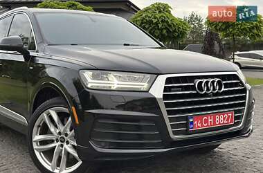 Внедорожник / Кроссовер Audi Q7 2017 в 