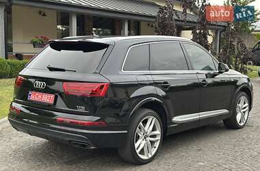Внедорожник / Кроссовер Audi Q7 2017 в 