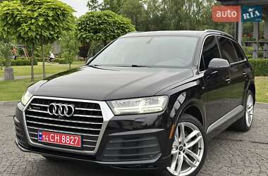 Внедорожник / Кроссовер Audi Q7 2017 в 