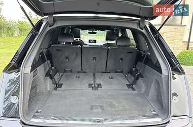 Внедорожник / Кроссовер Audi Q7 2017 в 