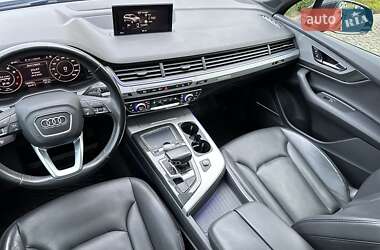 Внедорожник / Кроссовер Audi Q7 2017 в 