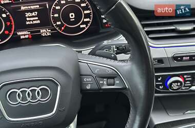 Внедорожник / Кроссовер Audi Q7 2017 в 