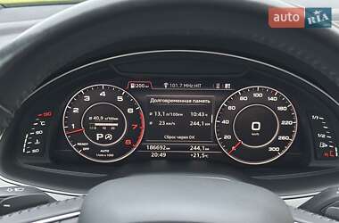Внедорожник / Кроссовер Audi Q7 2017 в 