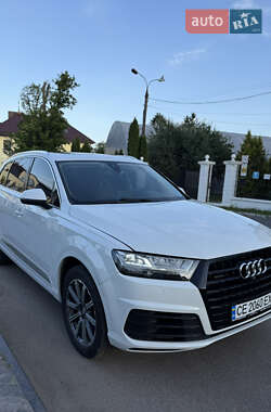 Позашляховик / Кросовер Audi Q7 2017 в 