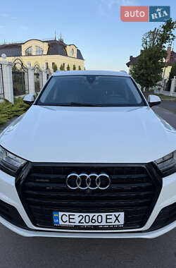 Позашляховик / Кросовер Audi Q7 2017 в 