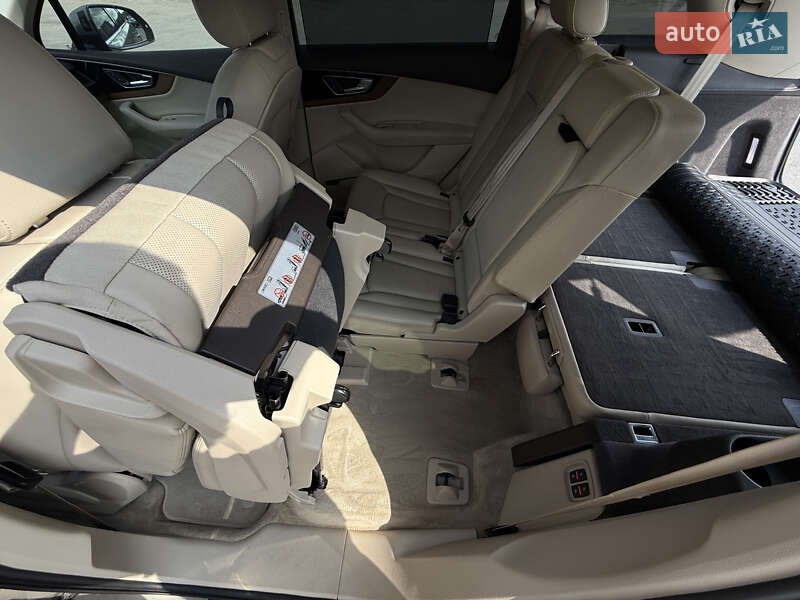 Внедорожник / Кроссовер Audi Q7 2016 в Виннице