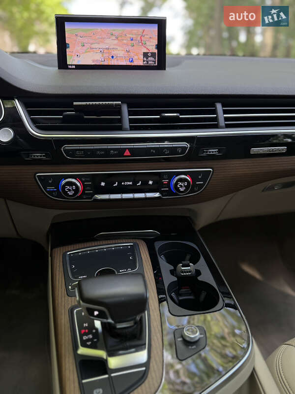 Внедорожник / Кроссовер Audi Q7 2016 в Виннице