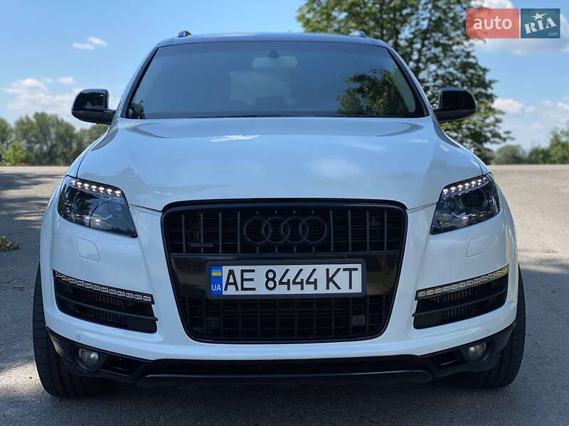 Внедорожник / Кроссовер Audi Q7 2013 в Днепре