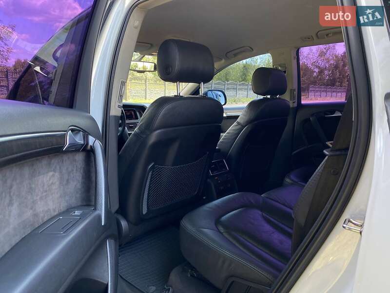 Внедорожник / Кроссовер Audi Q7 2013 в Днепре