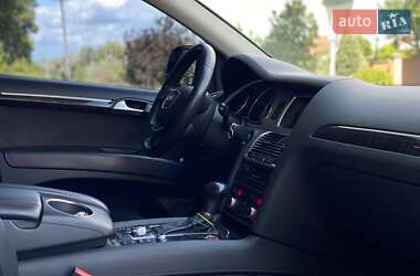 Внедорожник / Кроссовер Audi Q7 2013 в 