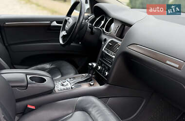 Внедорожник / Кроссовер Audi Q7 2015 в 