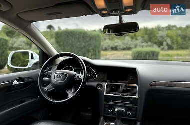 Внедорожник / Кроссовер Audi Q7 2015 в 