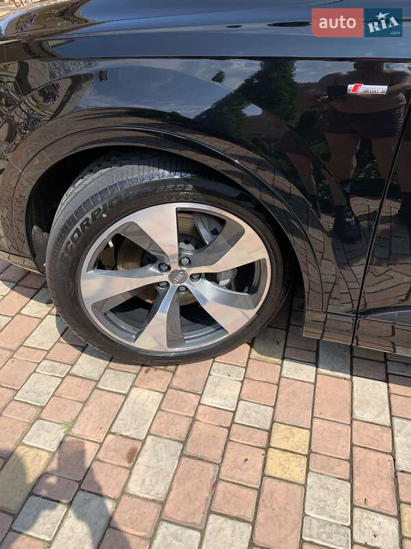 Внедорожник / Кроссовер Audi Q7 2016 в Одессе