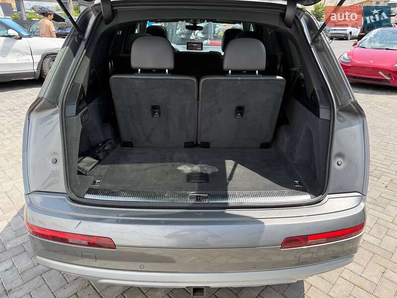 Внедорожник / Кроссовер Audi Q7 2017 в Луцке