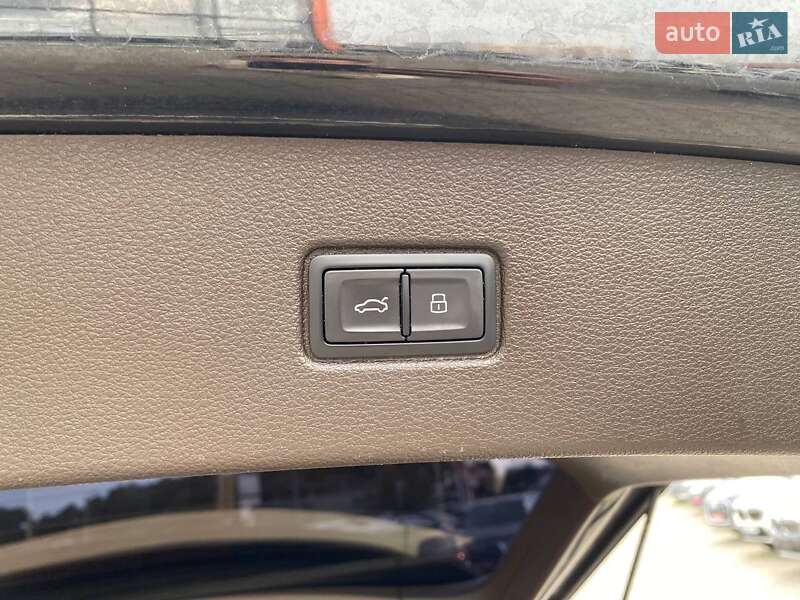 Внедорожник / Кроссовер Audi Q7 2016 в Львове