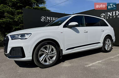 Внедорожник / Кроссовер Audi Q7 2022 в 