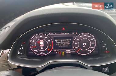 Внедорожник / Кроссовер Audi Q7 2018 в 