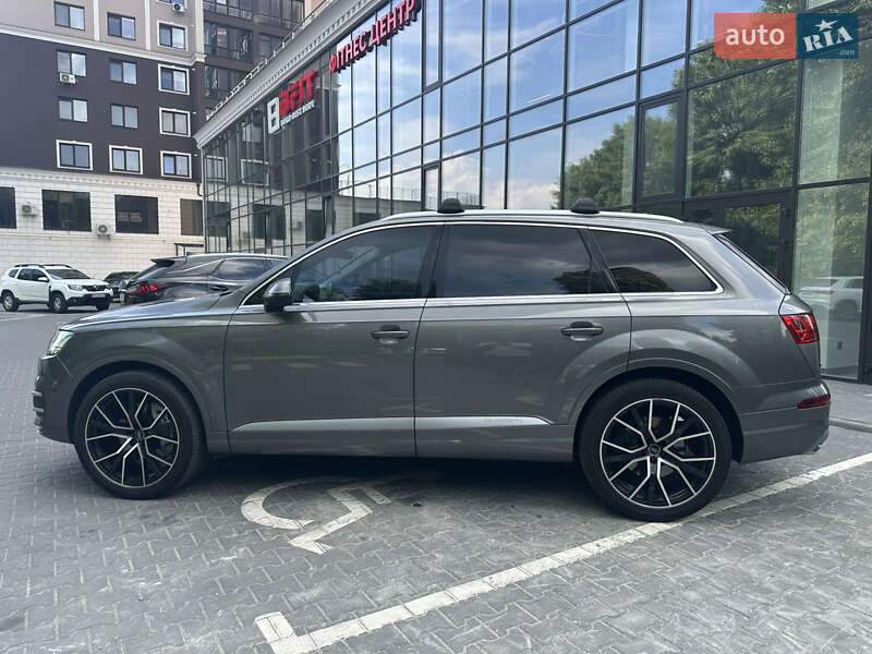 Внедорожник / Кроссовер Audi Q7 2016 в Хмельницком