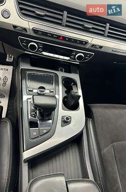 Позашляховик / Кросовер Audi Q7 2016 в 