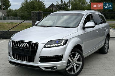 Внедорожник / Кроссовер Audi Q7 2015 в 