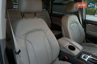 Внедорожник / Кроссовер Audi Q7 2015 в 