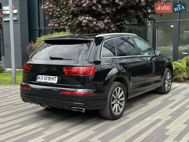 Внедорожник / Кроссовер Audi Q7 2018 в Киеве